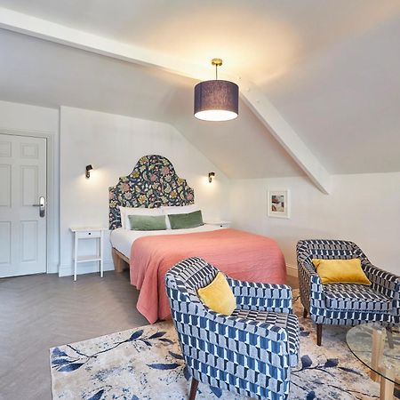 Arlington House Hotel - Self Check-In Suites วูเลอร์ ภายนอก รูปภาพ