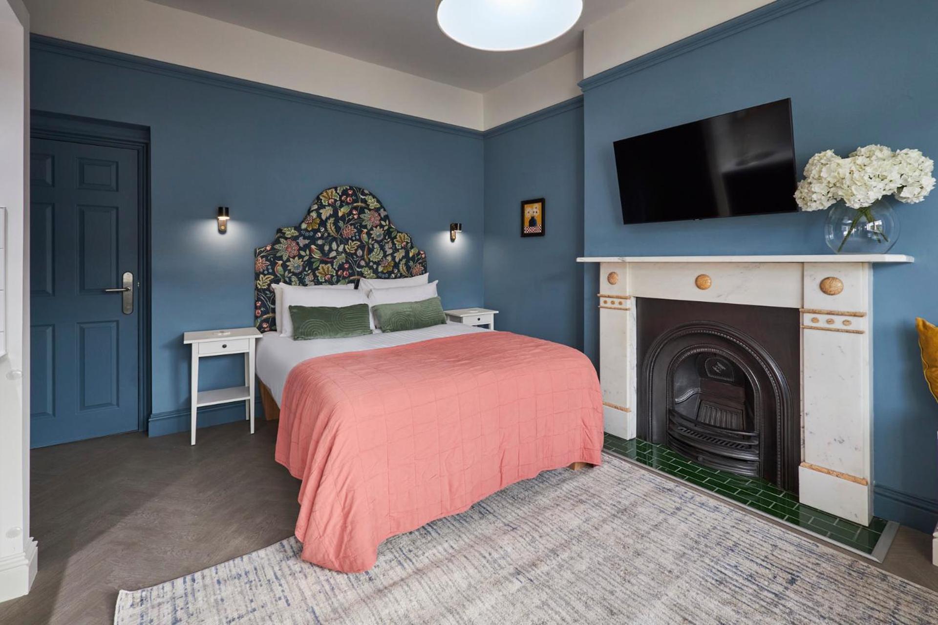 Arlington House Hotel - Self Check-In Suites วูเลอร์ ภายนอก รูปภาพ