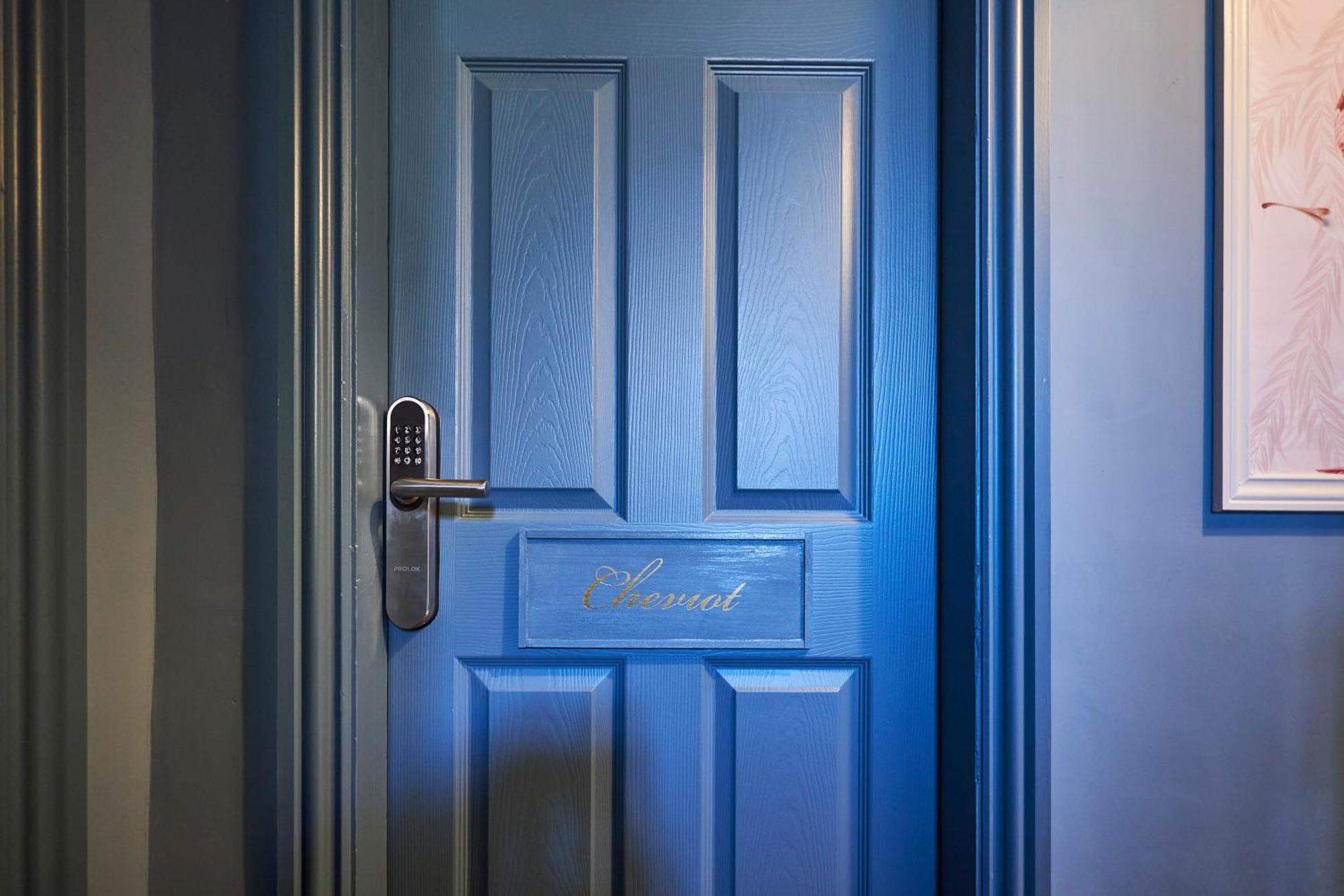 Arlington House Hotel - Self Check-In Suites วูเลอร์ ห้อง รูปภาพ